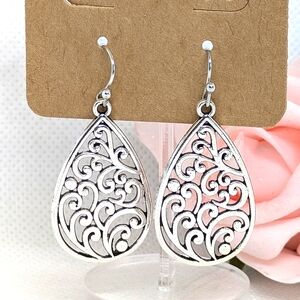 NEW Elegant Silver Tone Filigree Teardrop Earrings Boho Gypsy Fashion